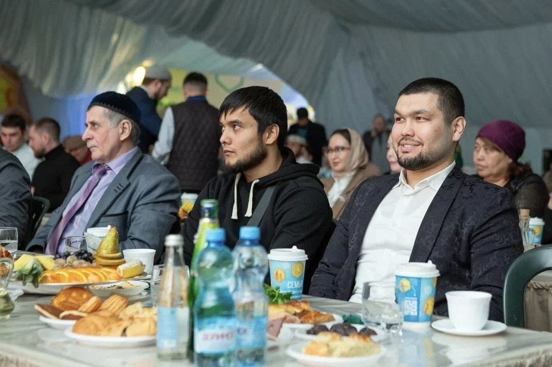 На Поклонной горе в Москве прошел &quot;Вечер Ногайской общины&quot; в ежегодном Шатре Рамадана